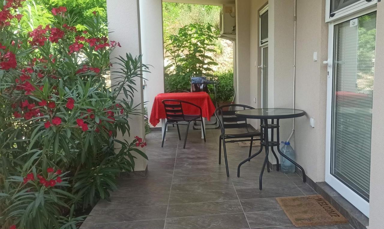 Java Apartments - S & J Ντόμπροτα Εξωτερικό φωτογραφία